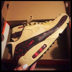 Nike Women’s Air Max 90 - Cherry Edition